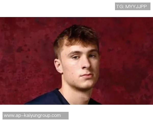 菜鸟球员埃奇库姆表现出色贡献26分状元秀状态低迷仅得2分小杨8分钟未能得分